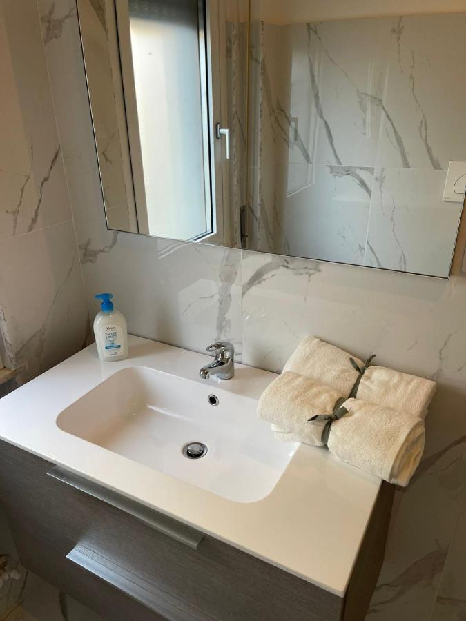 Town Flat Rapallo - Free Parking ภายนอก รูปภาพ